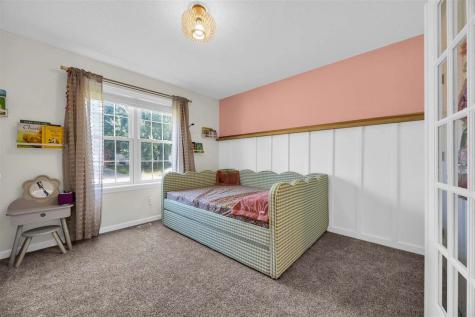 2120 Avalon Lane Coralville IA 52241