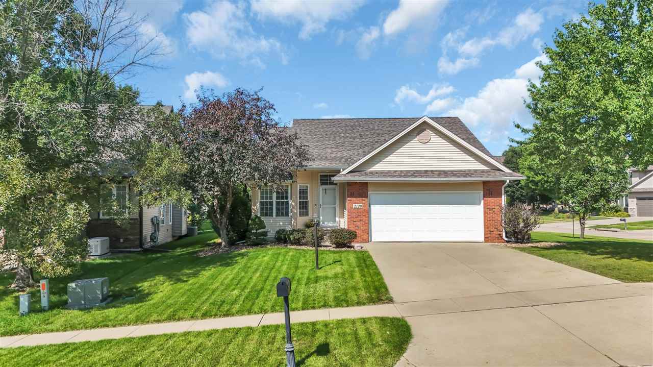 2120 Avalon Lane Coralville IA 52241