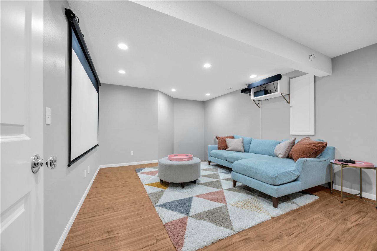 2120 Avalon Lane Coralville IA 52241