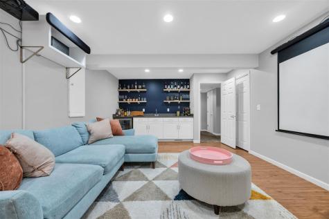 2120 Avalon Lane Coralville IA 52241