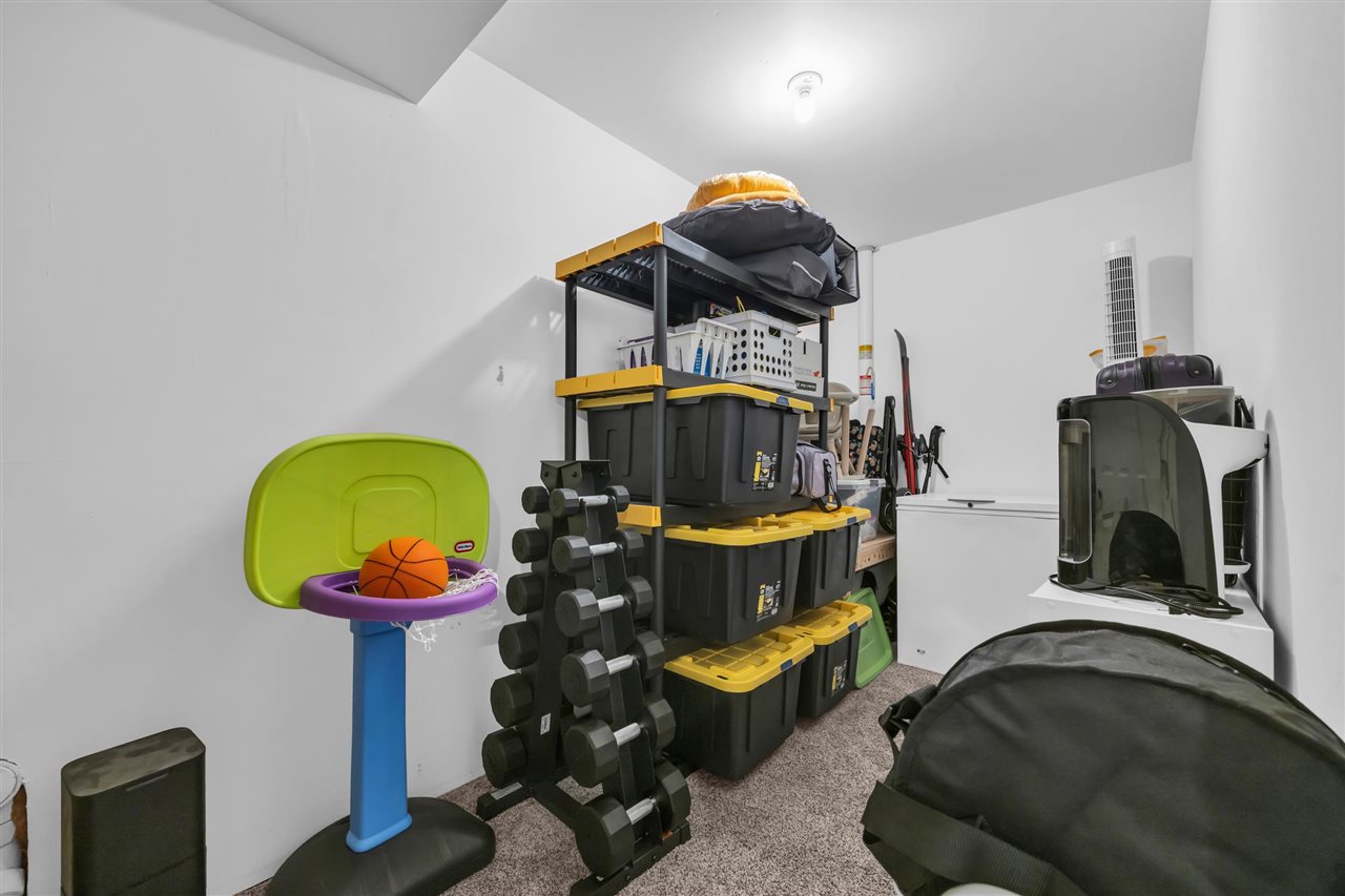 2120 Avalon Lane Coralville IA 52241