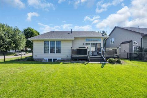 2120 Avalon Lane Coralville IA 52241