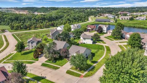 2120 Avalon Lane Coralville IA 52241