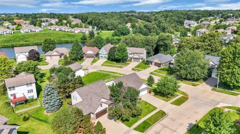 2120 Avalon Lane Coralville IA 52241