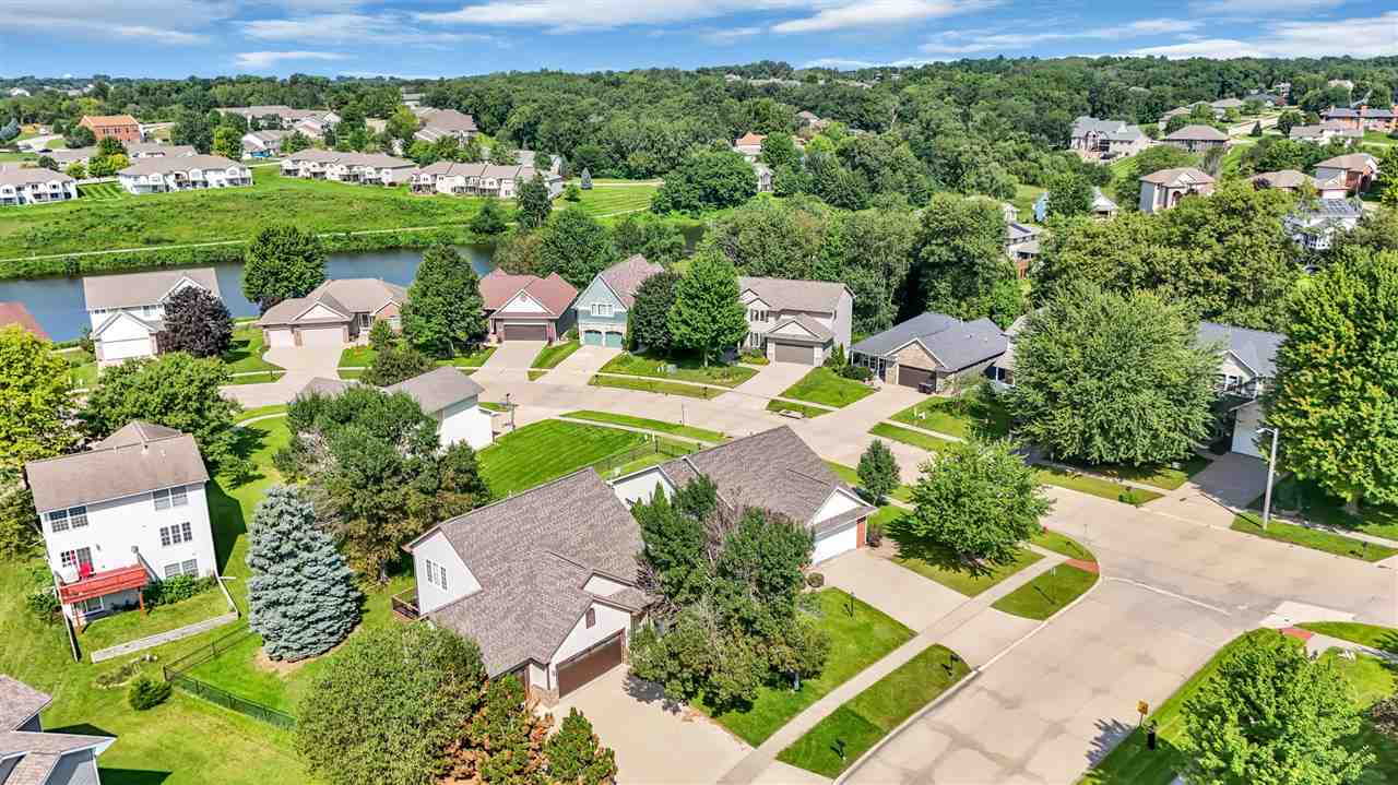 2120 Avalon Lane Coralville IA 52241