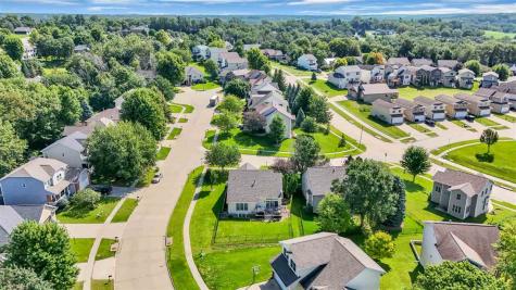 2120 Avalon Lane Coralville IA 52241