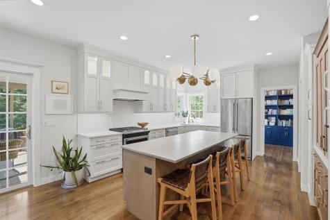 302 Windmill Place Iowa City IA 52245