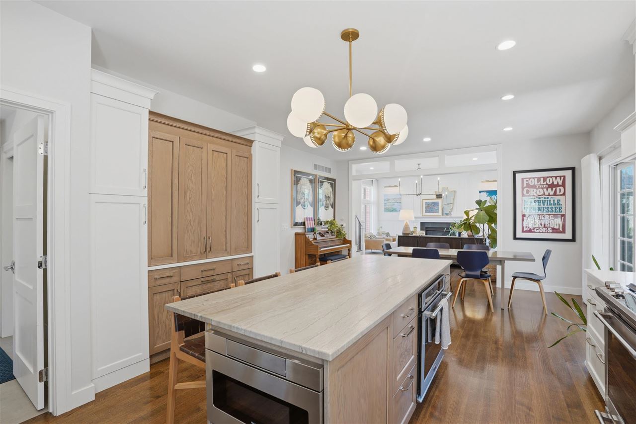 302 Windmill Place Iowa City IA 52245