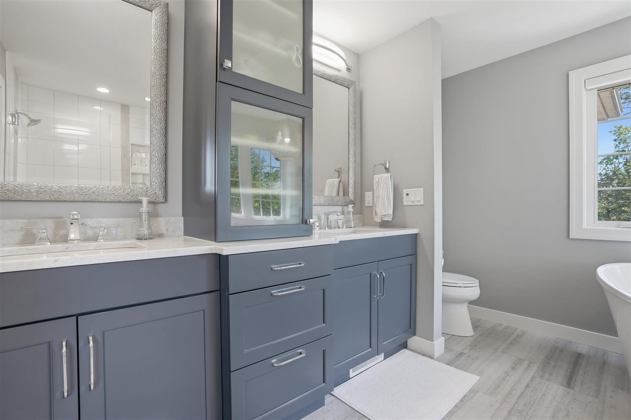 302 Windmill Place Iowa City IA 52245