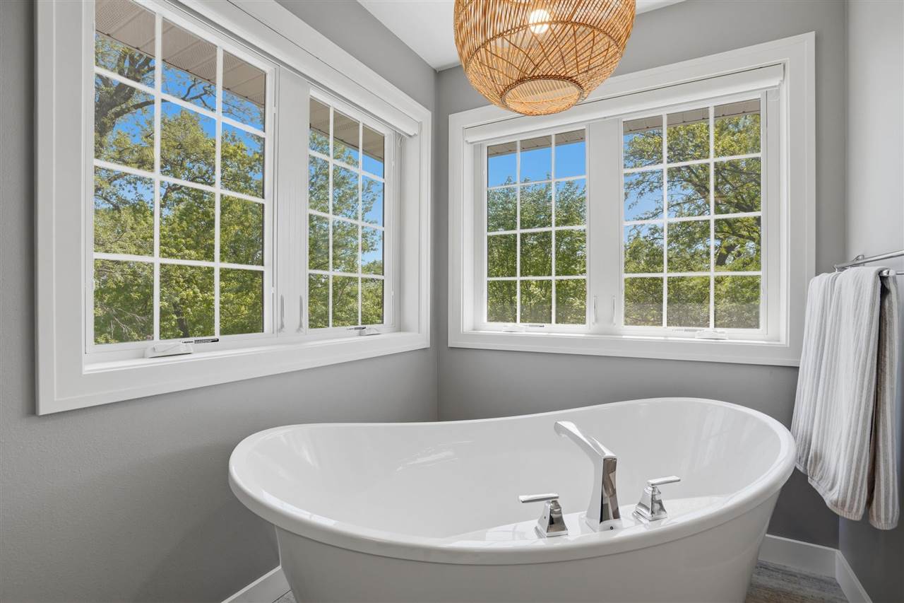 302 Windmill Place Iowa City IA 52245