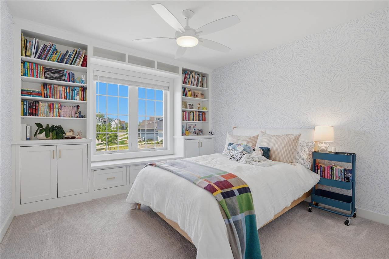 302 Windmill Place Iowa City IA 52245
