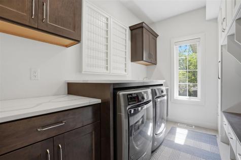 302 Windmill Place Iowa City IA 52245