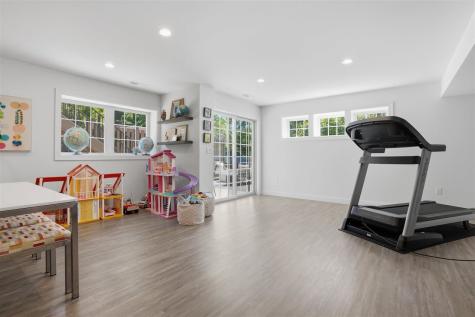 302 Windmill Place Iowa City IA 52245
