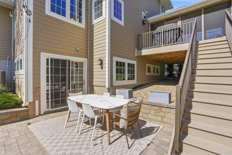 302 Windmill Place Iowa City IA 52245