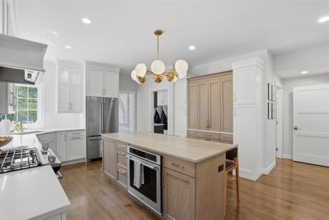 302 Windmill Place Iowa City IA 52245