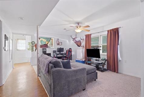 120 N Knisel Riverside IA 52327