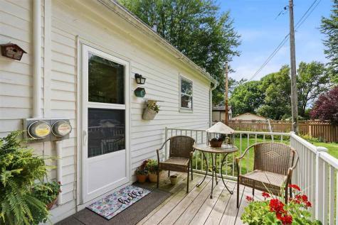 120 N Knisel Riverside IA 52327