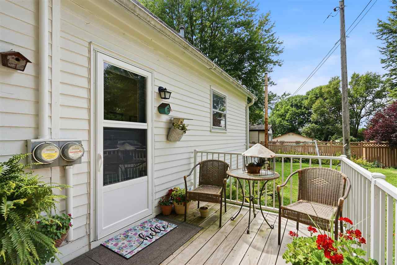 120 N Knisel Riverside IA 52327
