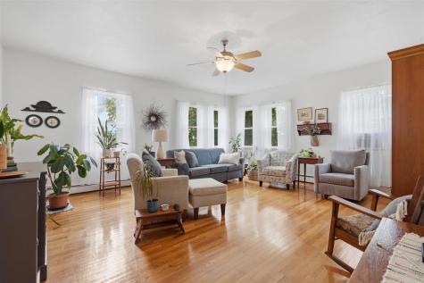 120 N Knisel Riverside IA 52327