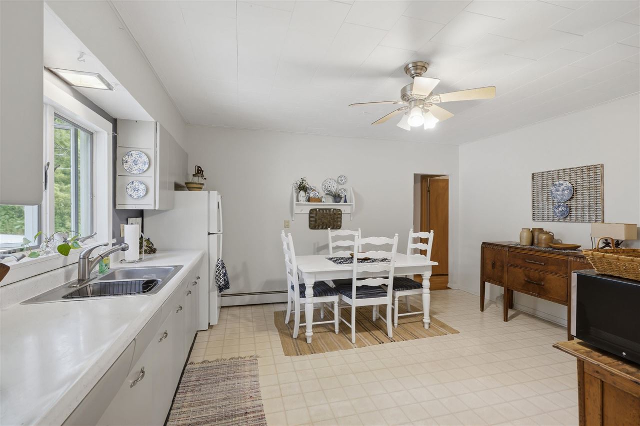 120 N Knisel Riverside IA 52327