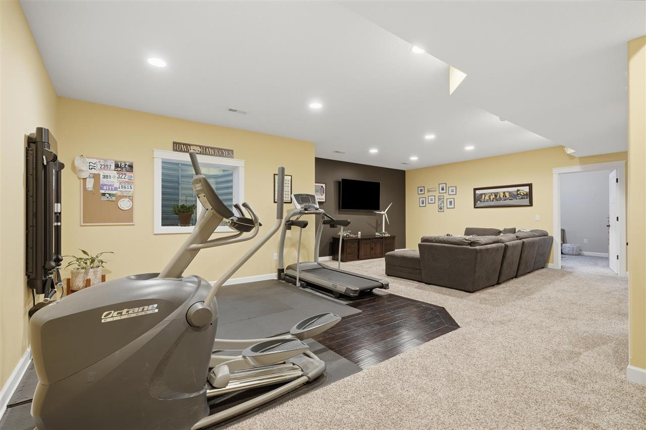 1105 Wildcat Lane Iowa City IA 52246