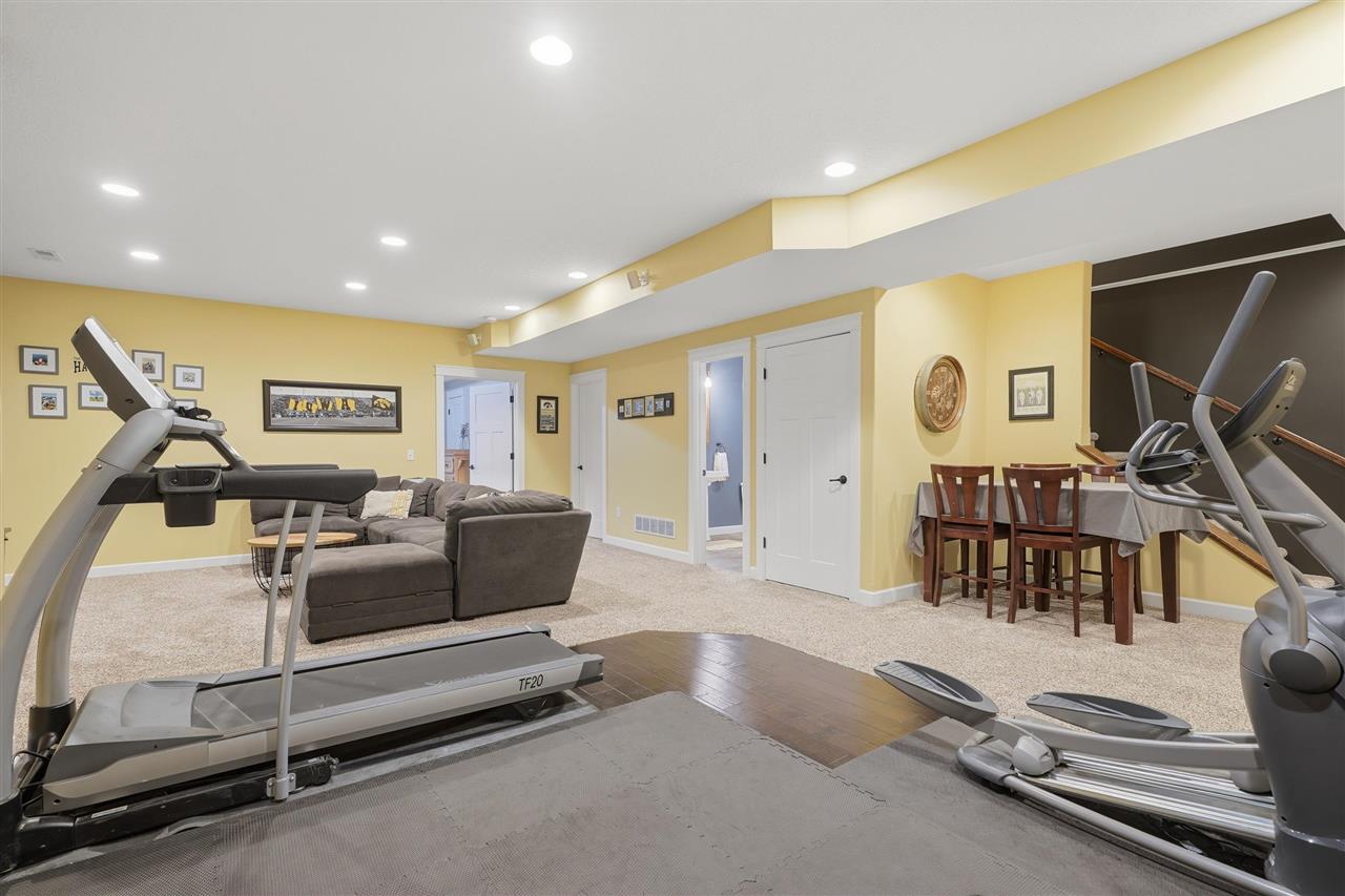 1105 Wildcat Lane Iowa City IA 52246