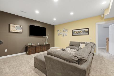 1105 Wildcat Lane Iowa City IA 52246