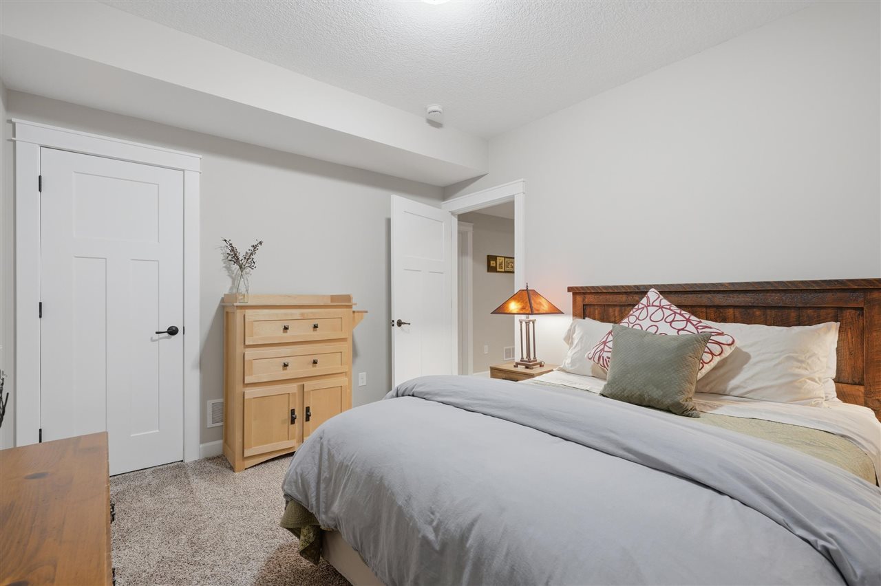 1105 Wildcat Lane Iowa City IA 52246