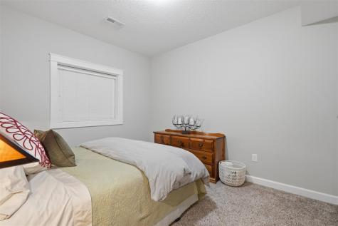 1105 Wildcat Lane Iowa City IA 52246