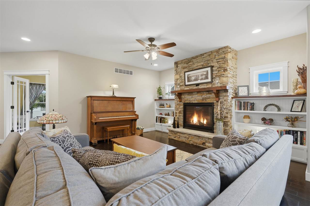 1105 Wildcat Lane Iowa City IA 52246
