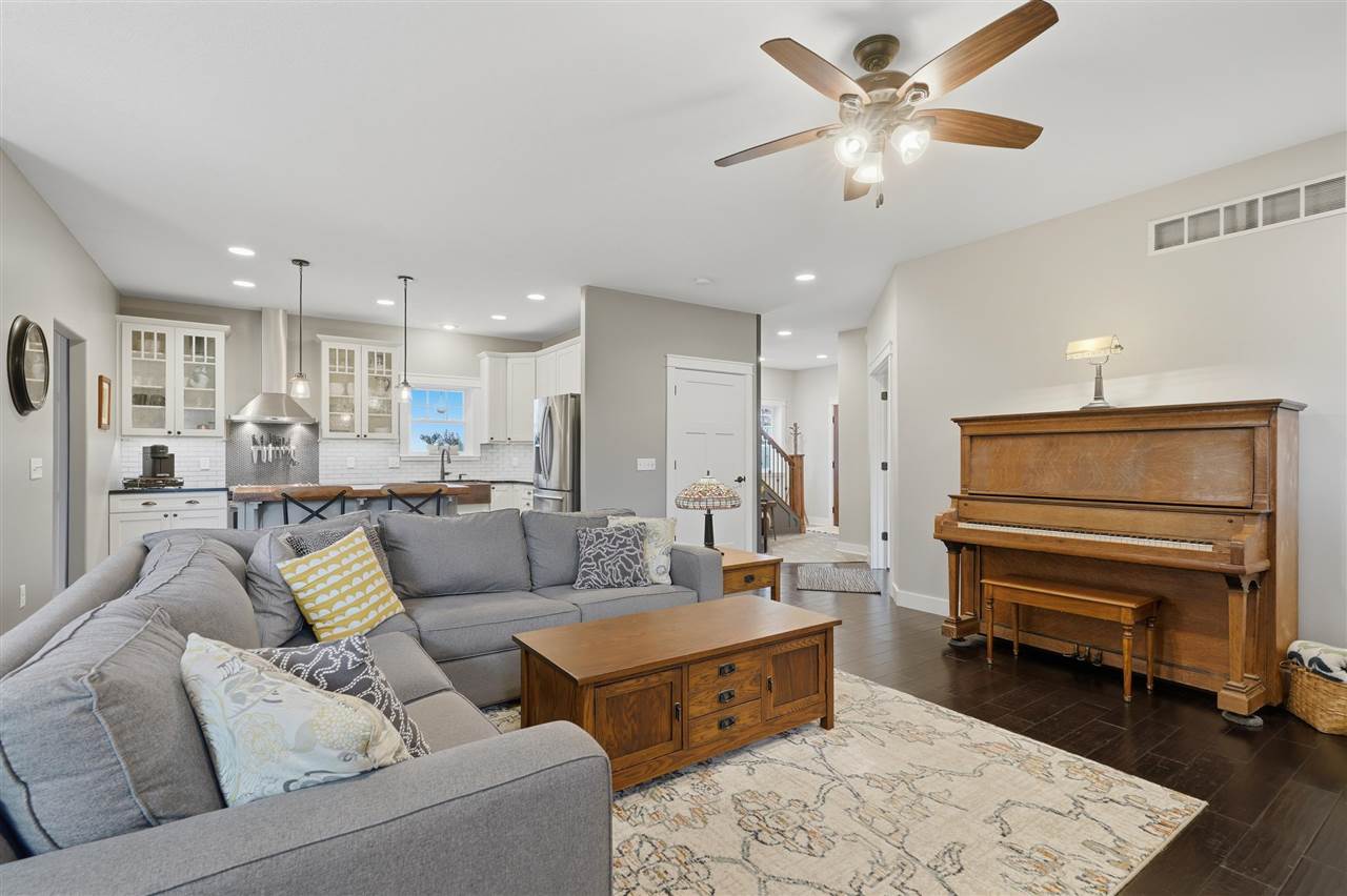 1105 Wildcat Lane Iowa City IA 52246