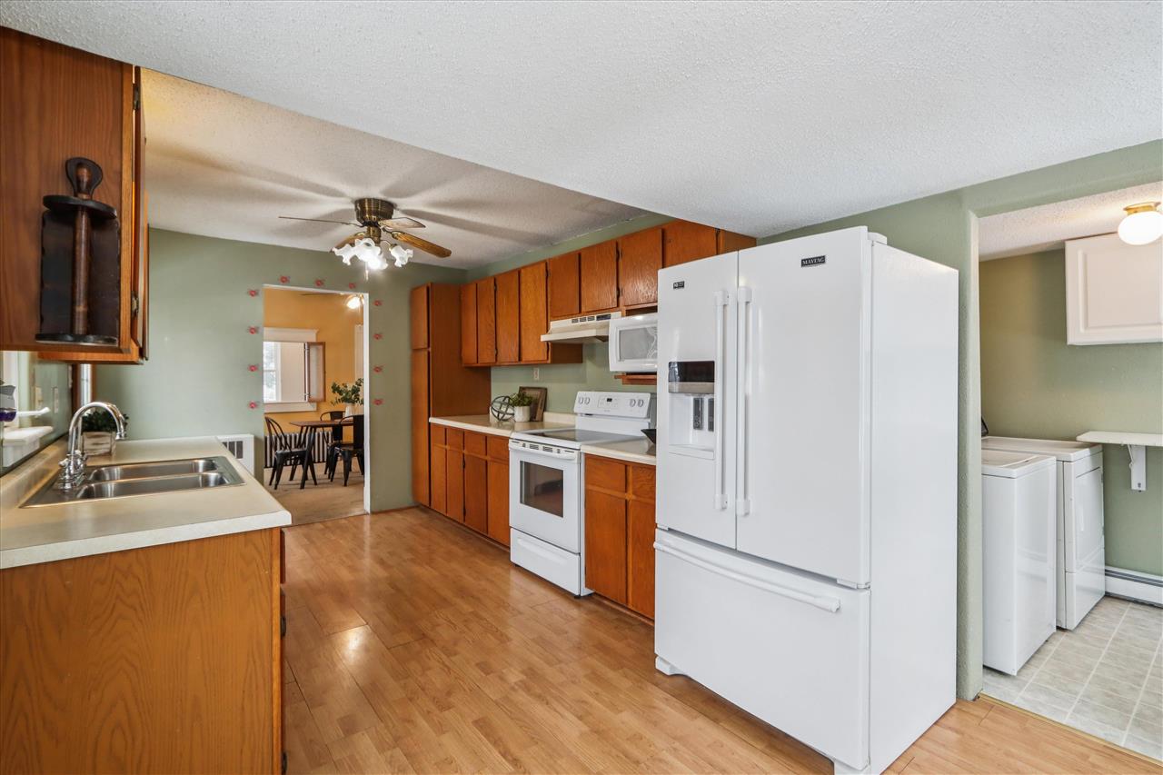 300 W Pine Street Marengo IA 52301