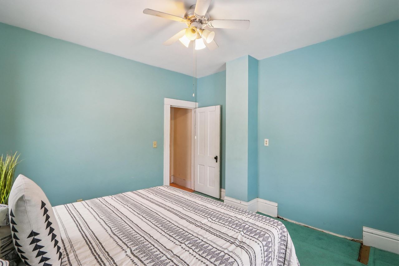 300 W Pine Street Marengo IA 52301