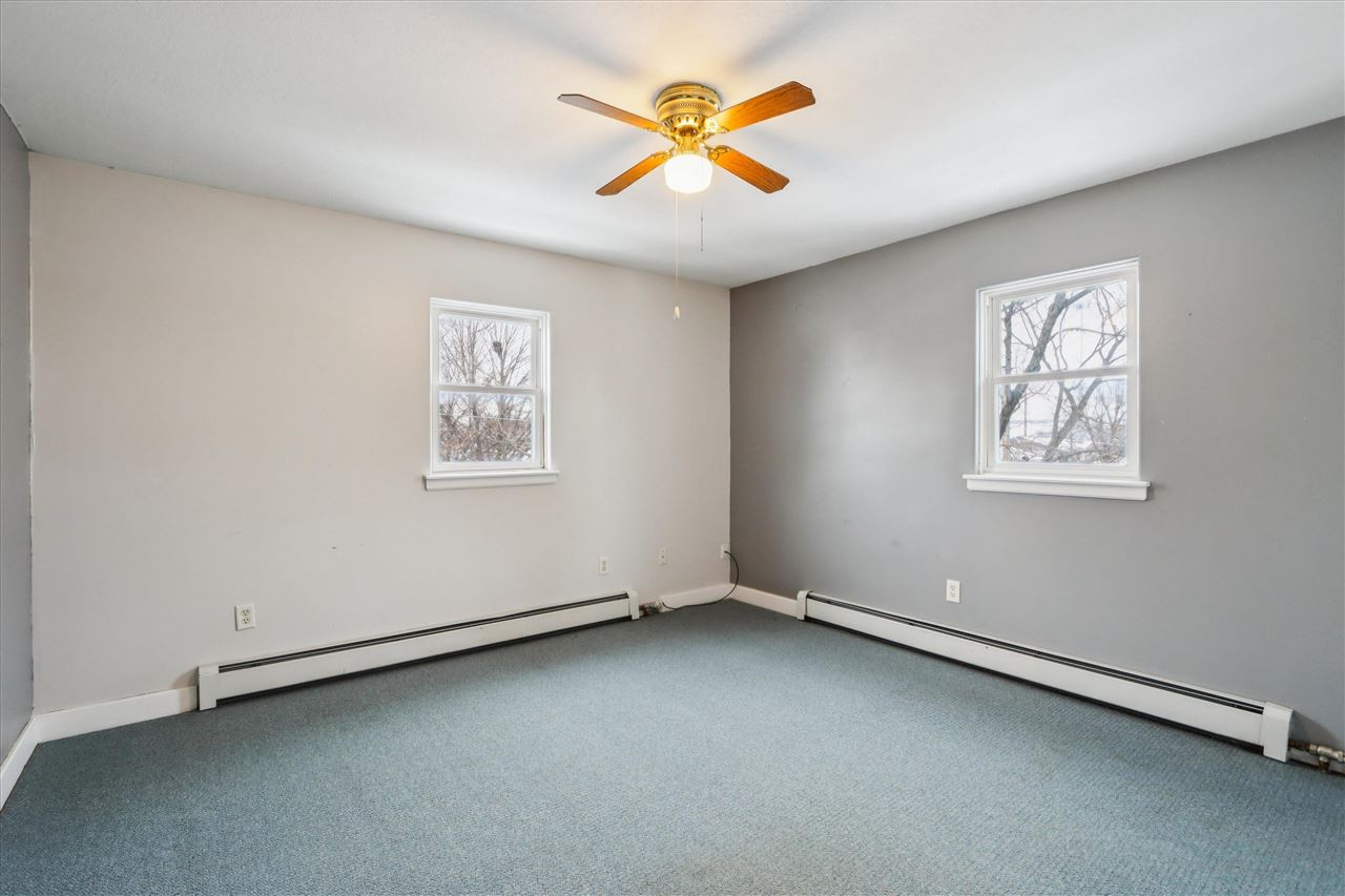 300 W Pine Street Marengo IA 52301