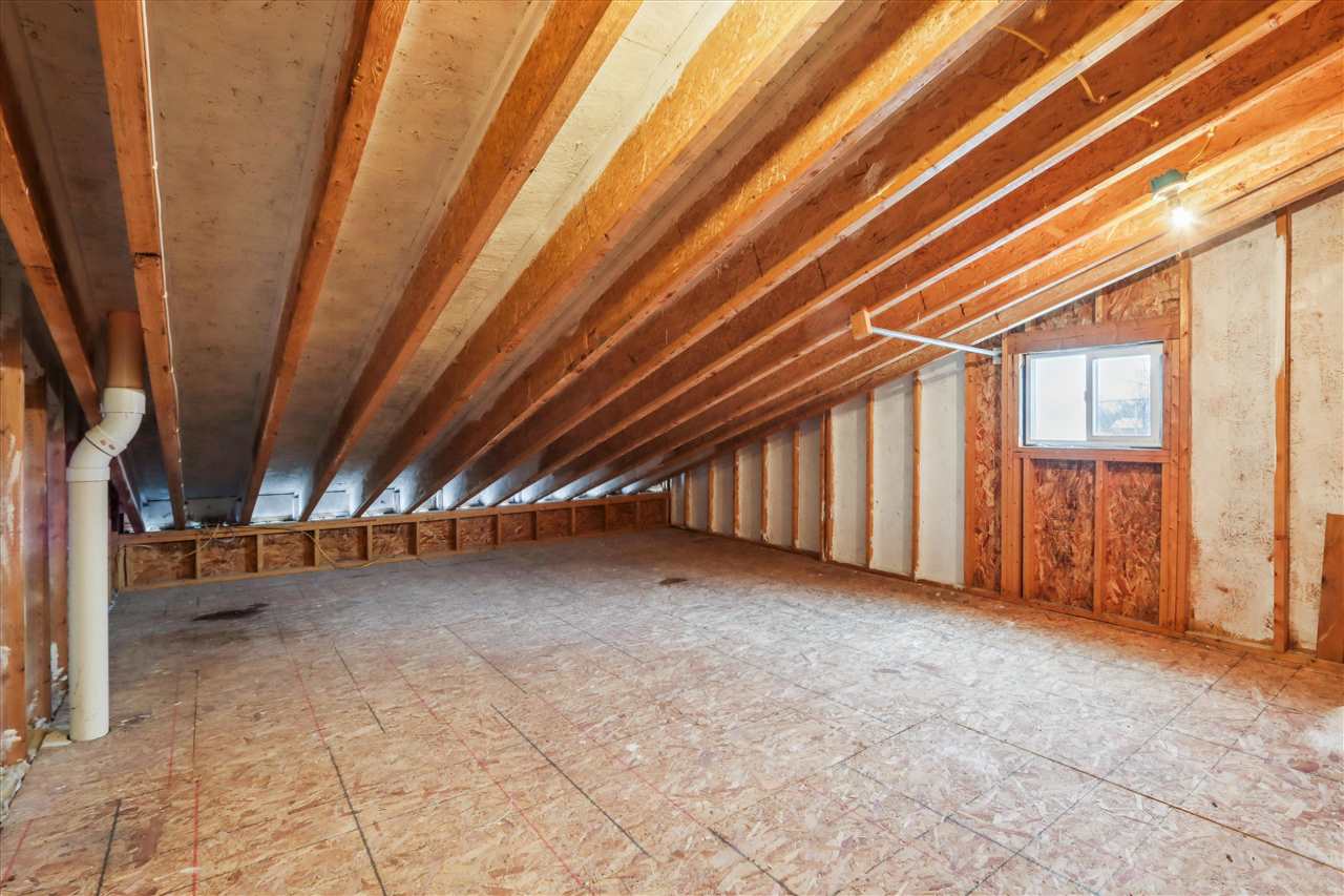 300 W Pine Street Marengo IA 52301