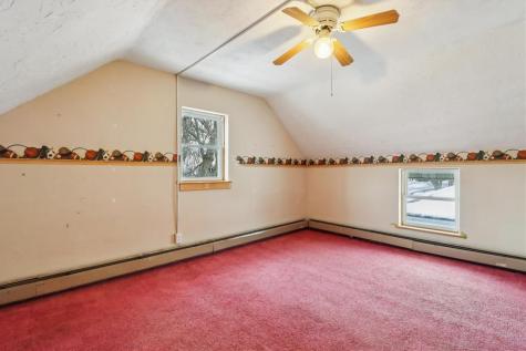 300 W Pine Street Marengo IA 52301