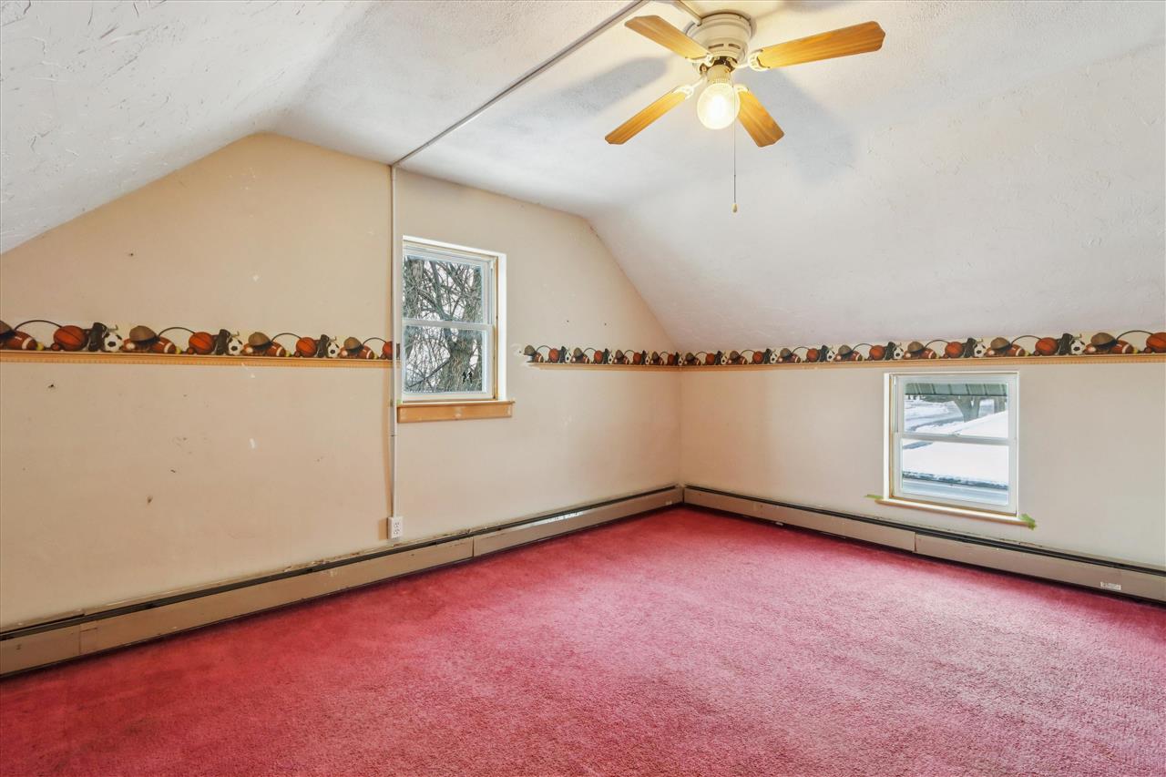 300 W Pine Street Marengo IA 52301