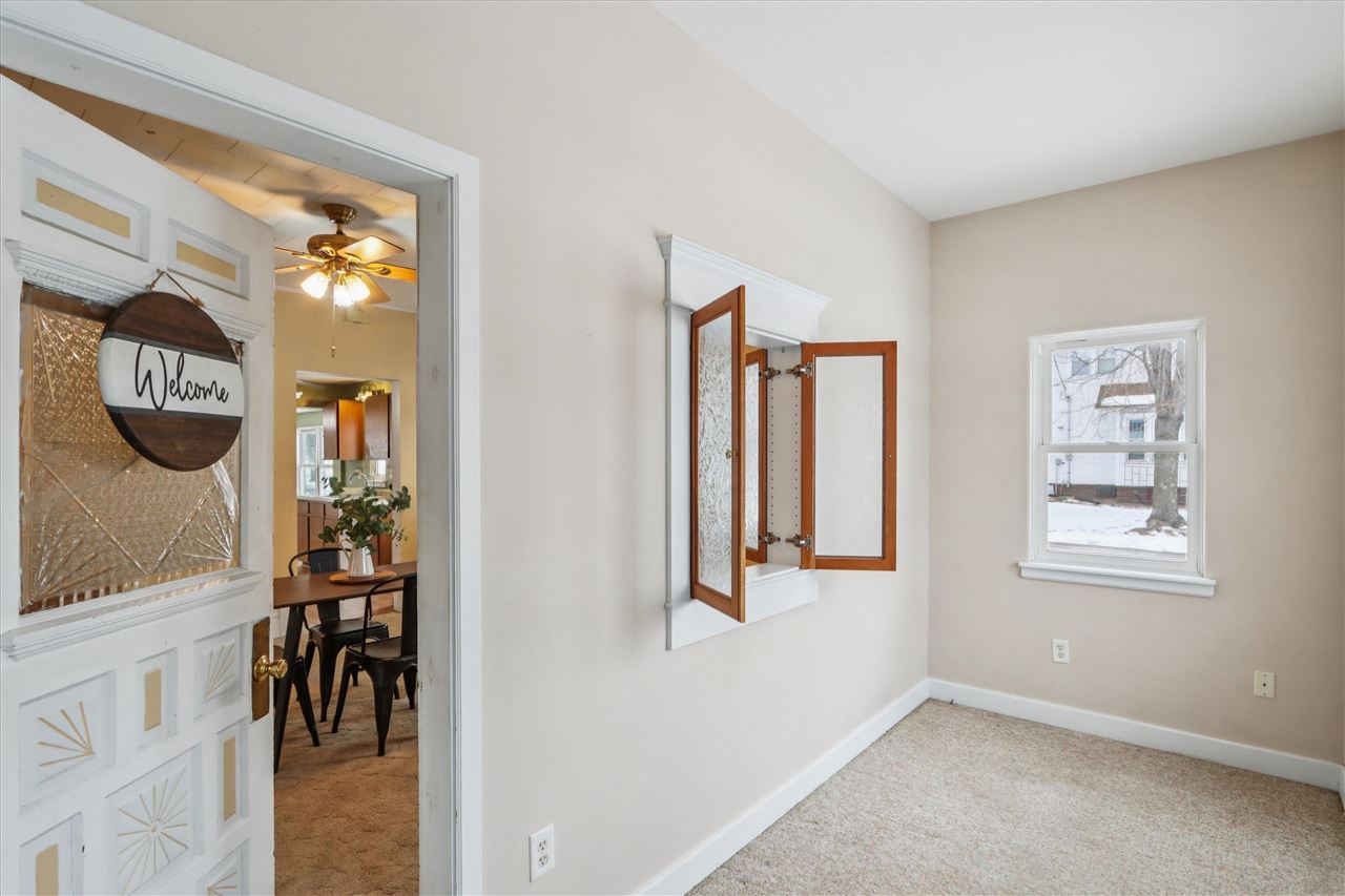 300 W Pine Street Marengo IA 52301