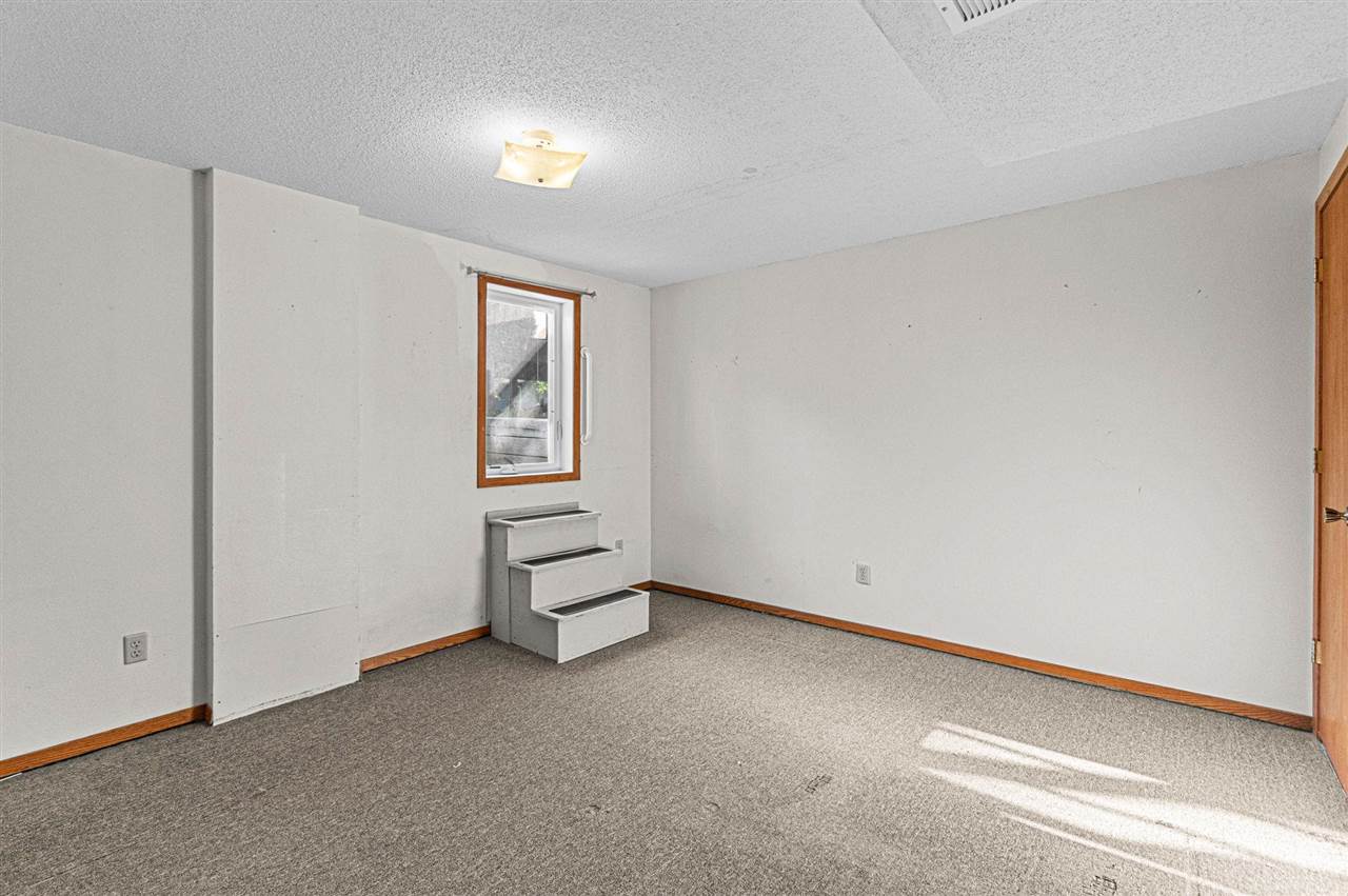 2225 Bancroft Drive Iowa City IA 52240
