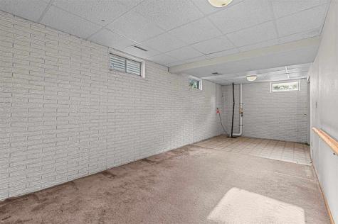 2225 Bancroft Drive Iowa City IA 52240