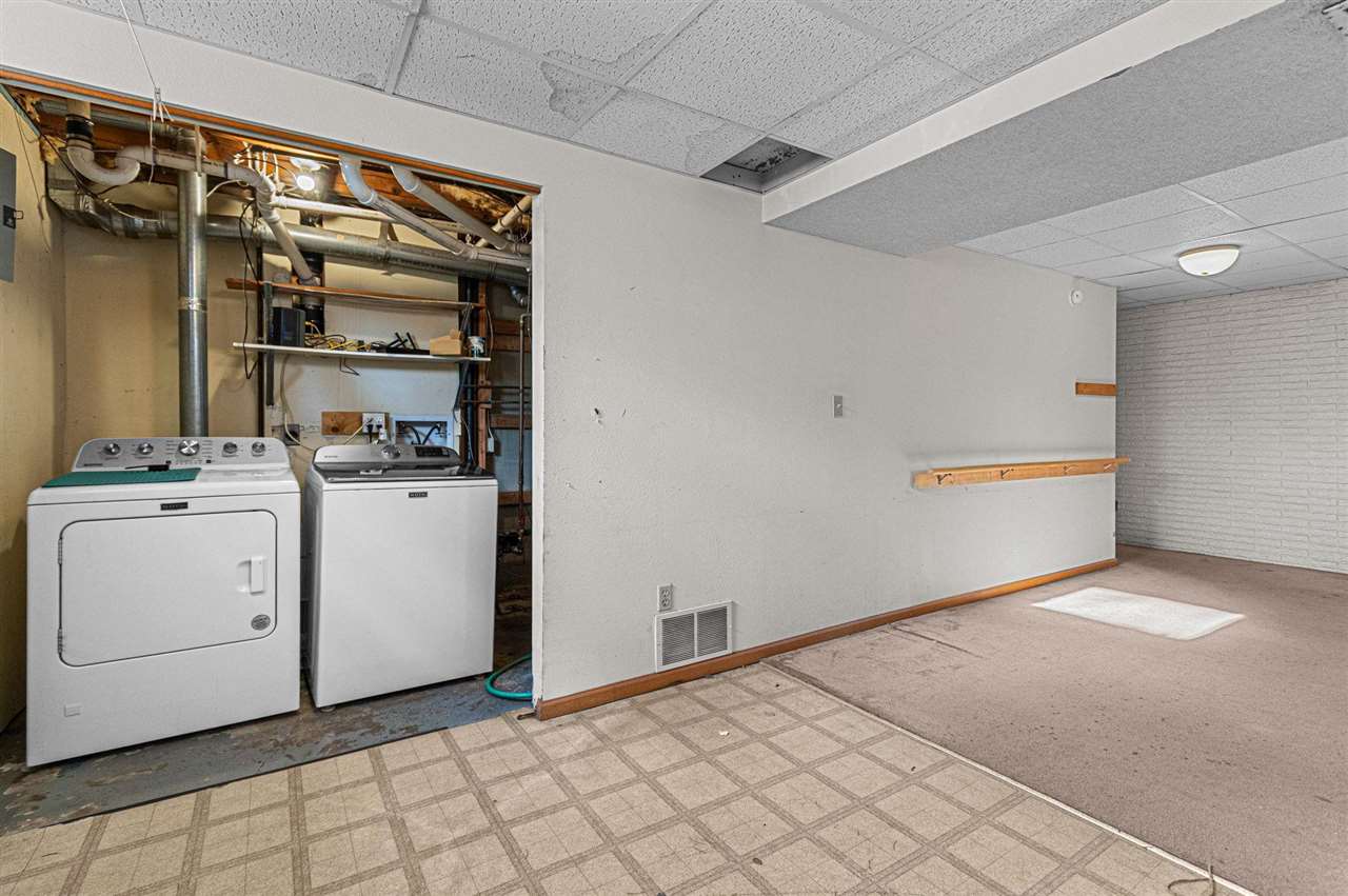2225 Bancroft Drive Iowa City IA 52240