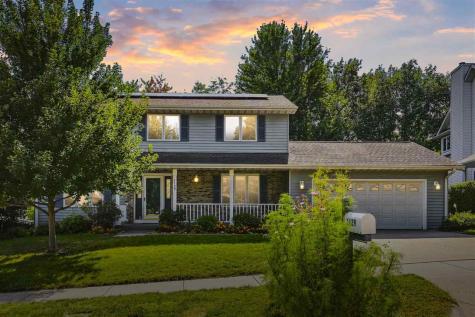 1129 Hampton Court Iowa City IA 52240-2927