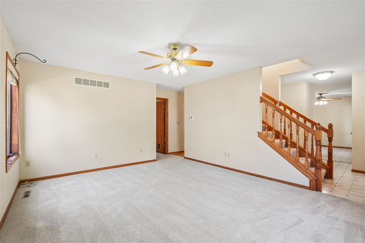 1129 Hampton Court Iowa City IA 52240-2927