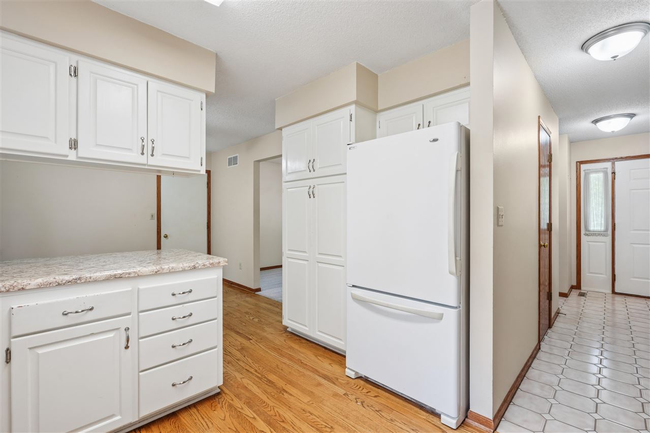 1129 Hampton Court Iowa City IA 52240-2927