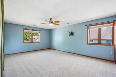 1129 Hampton Court Iowa City IA 52240-2927