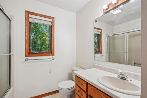 1129 Hampton Court Iowa City IA 52240-2927