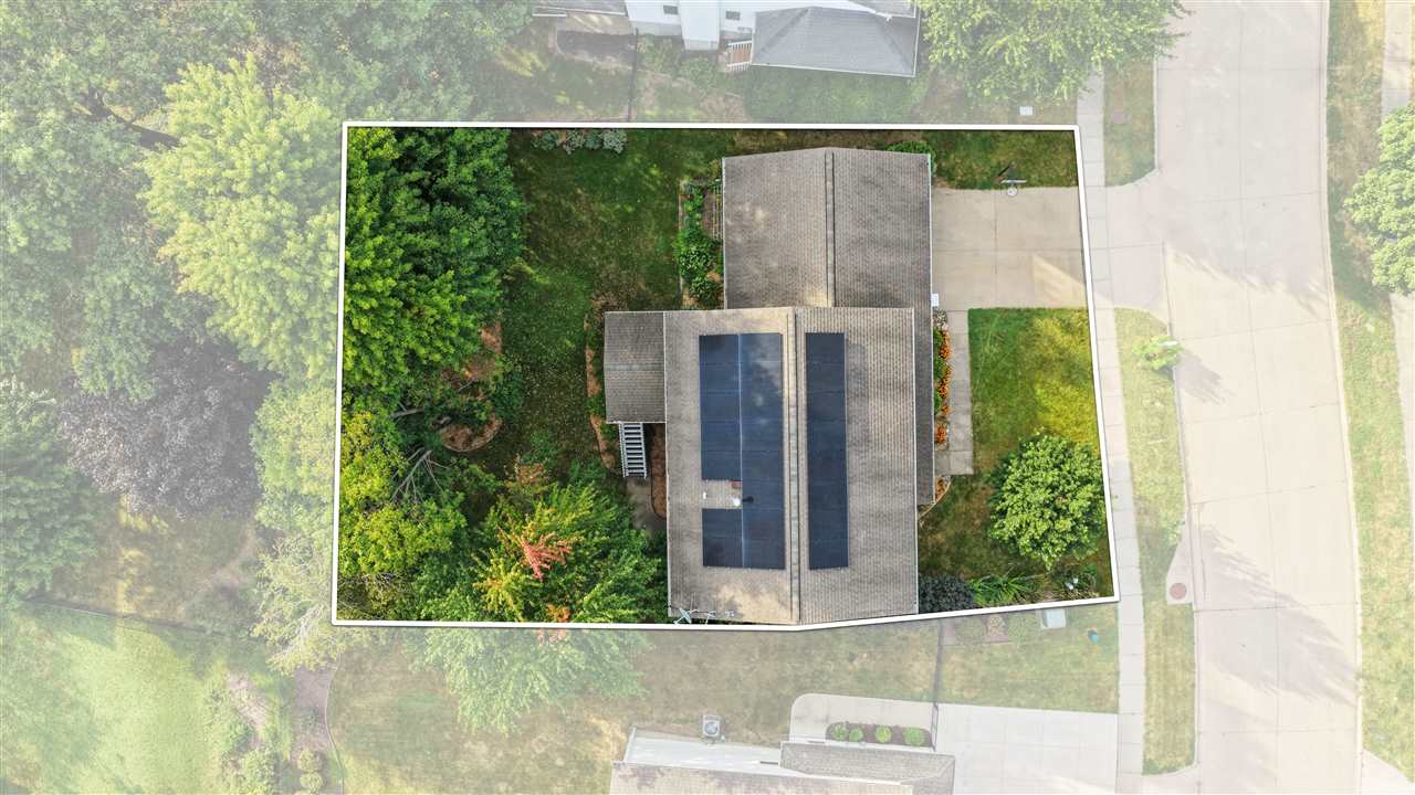 1129 Hampton Court Iowa City IA 52240-2927