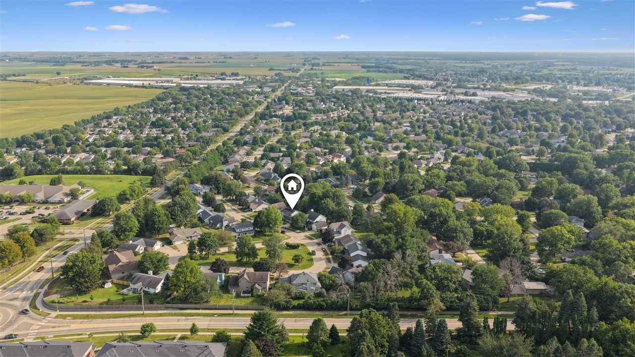 1129 Hampton Court Iowa City IA 52240-2927