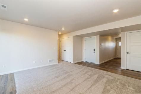 1097 Mary Lane North Liberty IA 52317