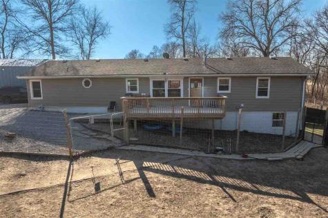 1045 Vine Avenue Riverside IA 52327